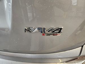 17 TOYOTA RAV-4 LUNA SPORT - Image 3