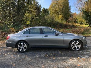 MERCEDES E-220 AVANTGARDE - Image 2