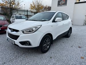 2015 (151) Hyundai IX35 1.7 Celebration LE 2WD 115 - Image 3