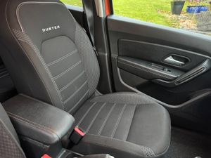 Dacia Duster 2021 diesel - Image 2