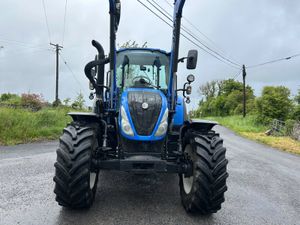 2020 New Holland T5-120 with MX Loader - Image 4