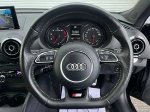 Audi A3 S-LINE 1.4 TFSI AUTO // HALF LEATHER S-LIN - Image 4