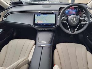 Mercedes-Benz E-Class E220d Avantgarde Plus Auto - Image 4