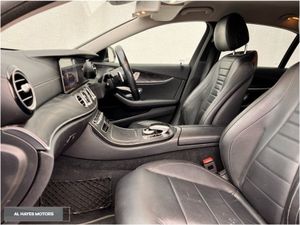 Mercedes-Benz E-Class  automatic  Mercedez E 220D - Image 4