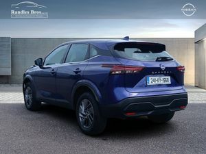 Nissan Qashqai 1.3 PET MILD HYBRID SV - Image 4