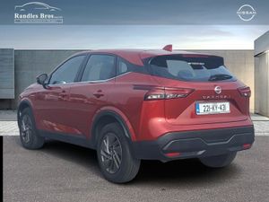 Nissan Qashqai 1.3 PET MILD HYBRID SV CVT - Image 4