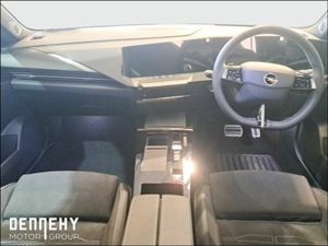 Opel Astra GS 1.2 Turbo 130ps 8 Speed Automatic - Image 3