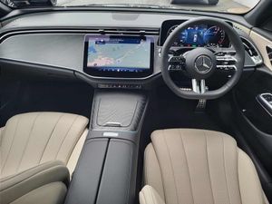 Mercedes-Benz E-Class E300de AMG Line Edition Plu - Image 4