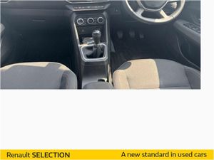 Dacia Sandero Stepway TCe 90 STEPWAY Essential - Image 2