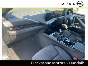 Opel Astra GS 1.2 Turbo 130PS 6 Speed - Image 4