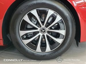 Mercedes-Benz E-Class E220D Avantgarde Plus - Image 4