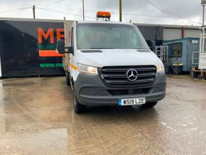 Mercedes-Benz Sprinter 3500kg 14ft Dropside Flat - Image 2
