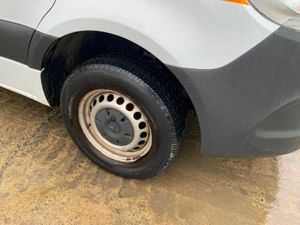 Mercedes-Benz Sprinter 3500kg 14ft Dropside Flat - Image 4