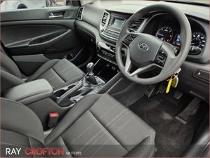 Hyundai Tucson 1.7 D Premium - Image 2