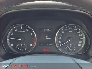 Hyundai i30 Petrol Deluxe 1.4 - Image 4