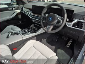 BMW X5 2025 xDrive50e M Sport - Image 2