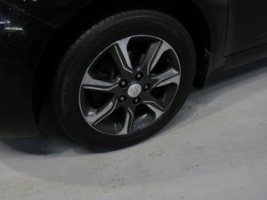 Hyundai ix20 DELUXE 1.4L PETROL HATCHBACK - Image 2