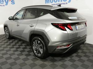 Hyundai Tucson EXECUTIVE 1.6L DIESEL SUV - Image 4