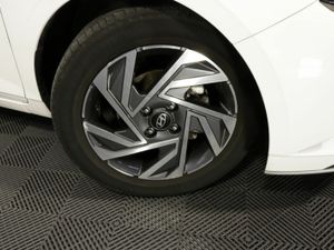 Hyundai i20 DELUXE PLUS 1.2L PETROL HATCHBACK - Image 3