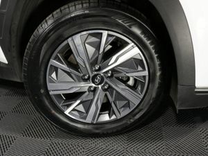 Hyundai Tucson HYBRID COMFORT PLUS 1.6L PETROL AUT - Image 3