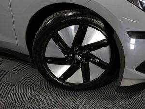 Hyundai IONIQ 6 SIGNATURE 53 kWh EV SALOON - Image 4