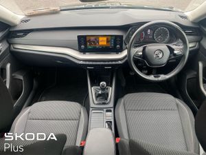 Skoda Octavia Octavia AMB 1.0tsi 110HP - Image 2