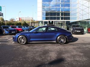 Porsche Taycan Taycan - Image 4