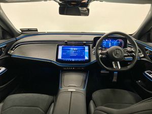 Mercedes-Benz E-Class E 300 e PHEV AMG AUTO, Rever - Image 4