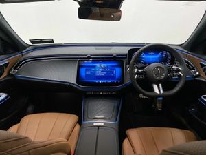 Mercedes-Benz E-Class E 300 e AMG EDITION PLUS - Image 4