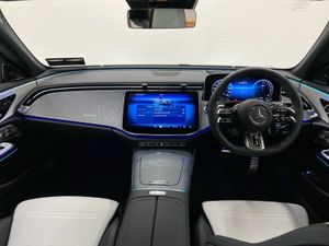 Mercedes-Benz AMG AMG E 53 HYBRID 4MATIC+ Heated S - Image 4