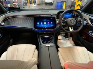 Mercedes-Benz E-Class E 300 e AMG Line Plus | Heat - Image 4