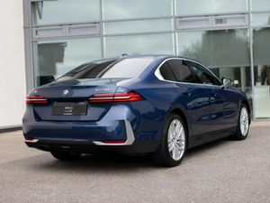 BMW i5 eDrive40 Sport Edition - Image 2