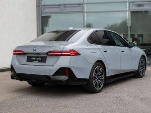 BMW 5-Series 530e M Sport - Image 2