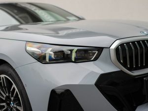 BMW 5-Series 530e M Sport - Image 3