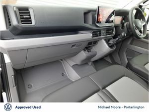 Volkswagen Crafter CRAFTER H 30 MWB 140BHP  M6F 5D - Image 4