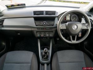 🔥 2016 Skoda Fabia 1.0 Petrol 🔥 - Image 4