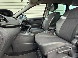 Grand Scenic –7 Seater | Low KMS | Taxed & Tested - Image 4