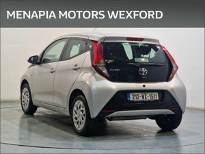 Toyota Aygo 1.0 VVT-i x-play Smartphone - Image 4