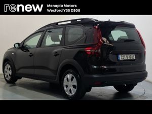 Dacia Jogger TCe 110 Essential 7 Seater - Image 4