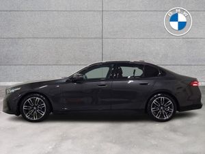 BMW 5 Series 530e M Sport Saloon - Image 4