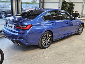 211 BMW 330 e- SERIES M-SPORT PLUG IN  HYBRID - Image 3