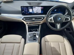 BMW 3-Series 330e M Sport touring - Image 4