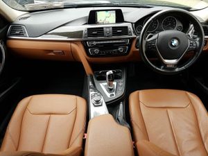 BMW 3-Series 330e Luxury - Image 4