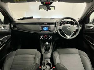 Alfa Romeo Giulietta 1.4TB Mair 120BHP Super - Image 4