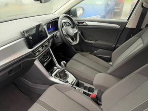 Volkswagen T-Roc SPECIAL EDITION 1.0TSI 116HP MANU - Image 3