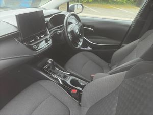 Toyota Corolla SALOON LUNA 1.8 HYBRID AUTO - Image 3