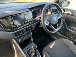 Volkswagen Polo LIFE 1.0 95HP MANUAL - Image 3