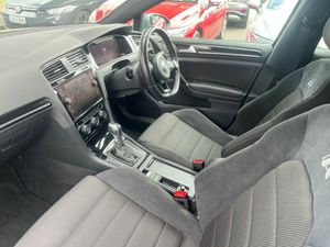 Volkswagen Golf R 2.0TSI 300HP 4MOTION AUTO - Image 3