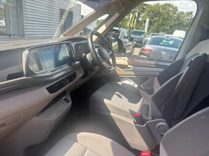 Volkswagen Multivan 1.4TSI PHEV 218HP AUTO - Image 3