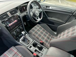 Volkswagen Golf GTI 2.0 TSI 245HP DSG - Image 3